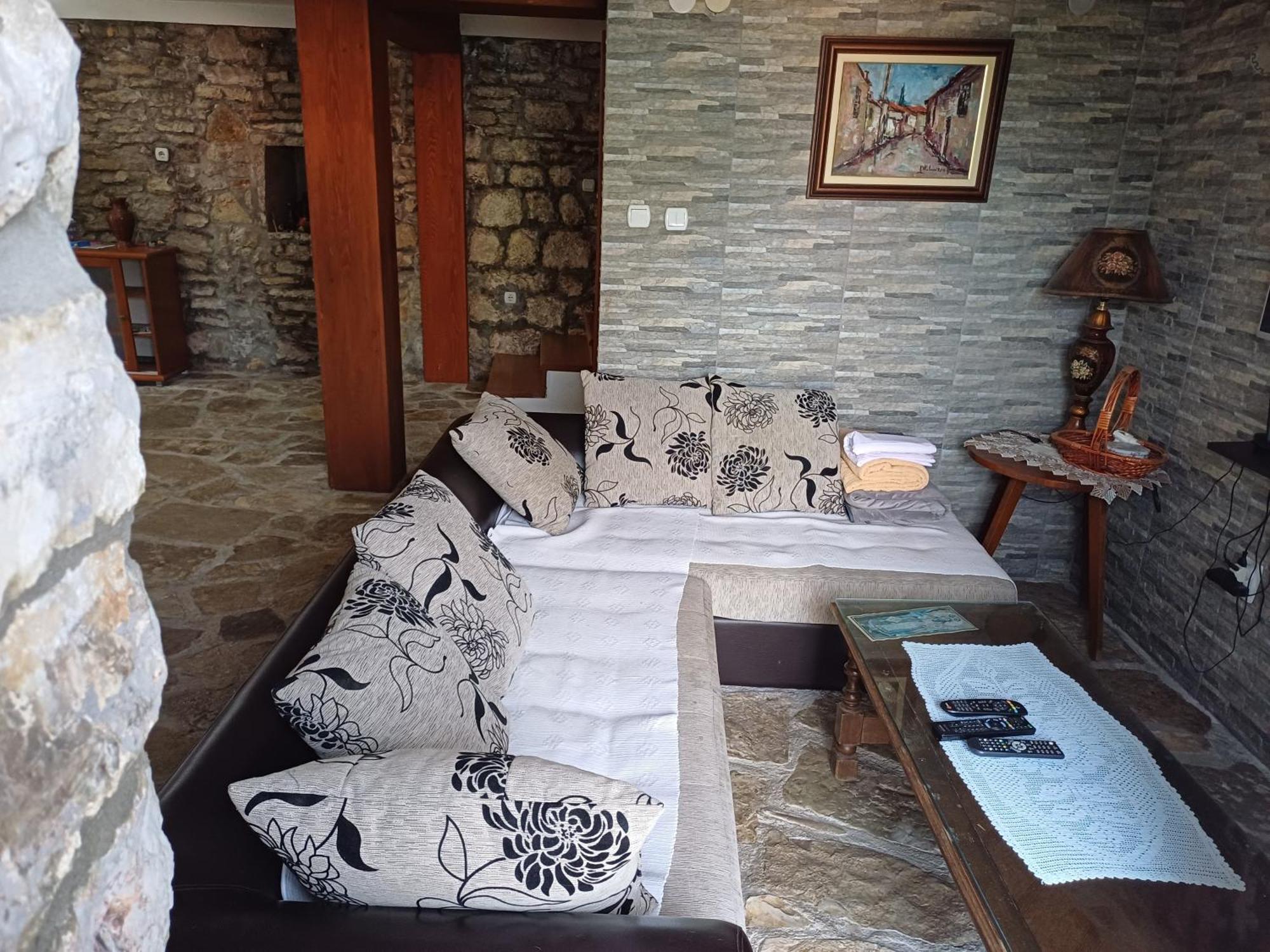 Guest House Maza Cattaro Esterno foto