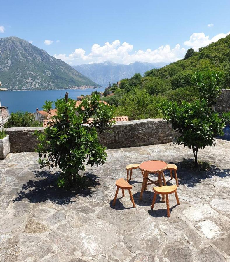 Guest House Maza Cattaro Esterno foto